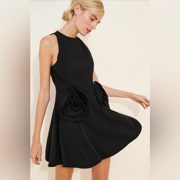 E L L I A T TJillian Black Mini Dress Size Small